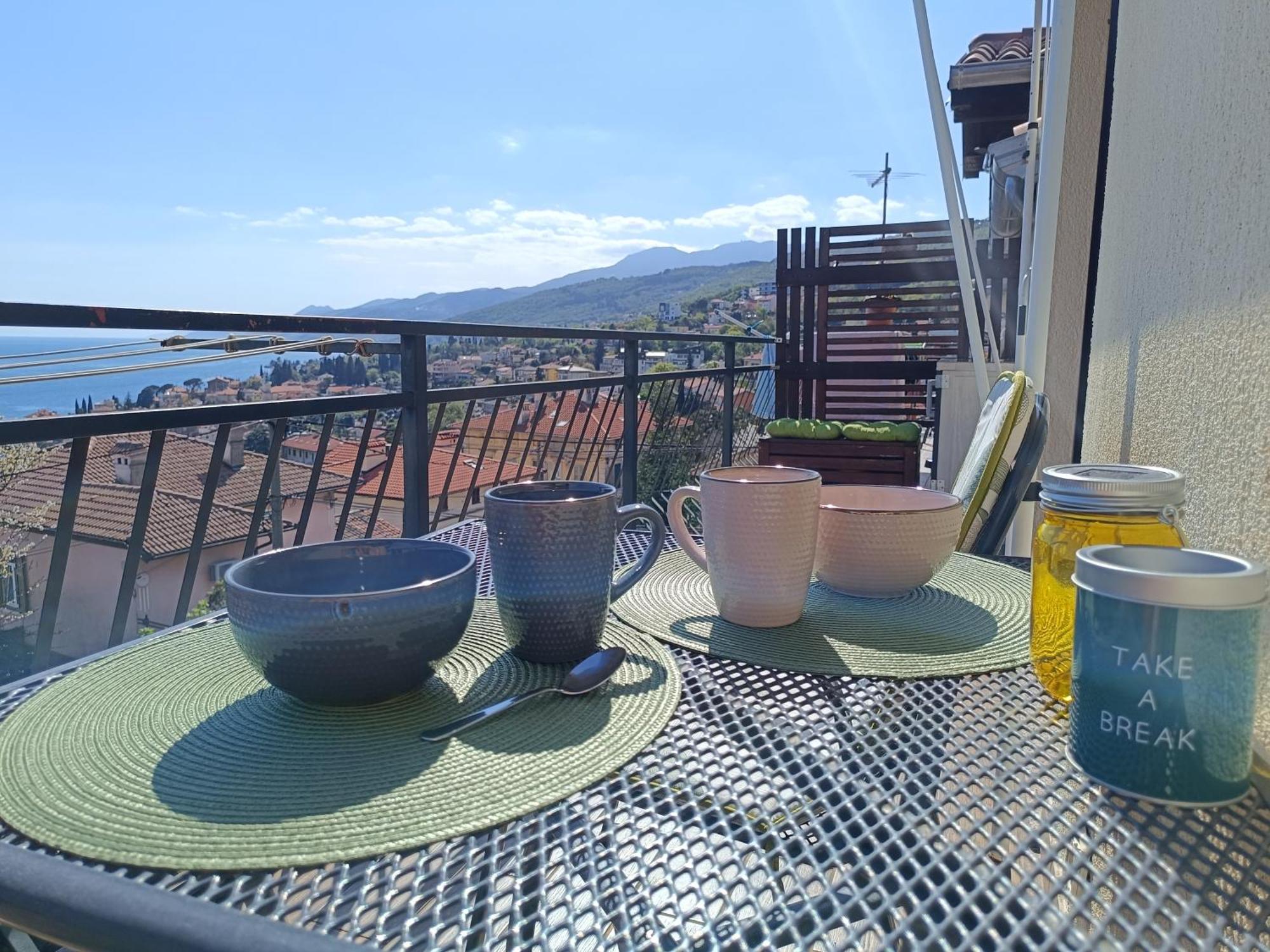 Апартаменти Fenix - Stunning View, Great Location & Free Parking Опатія Екстер'єр фото